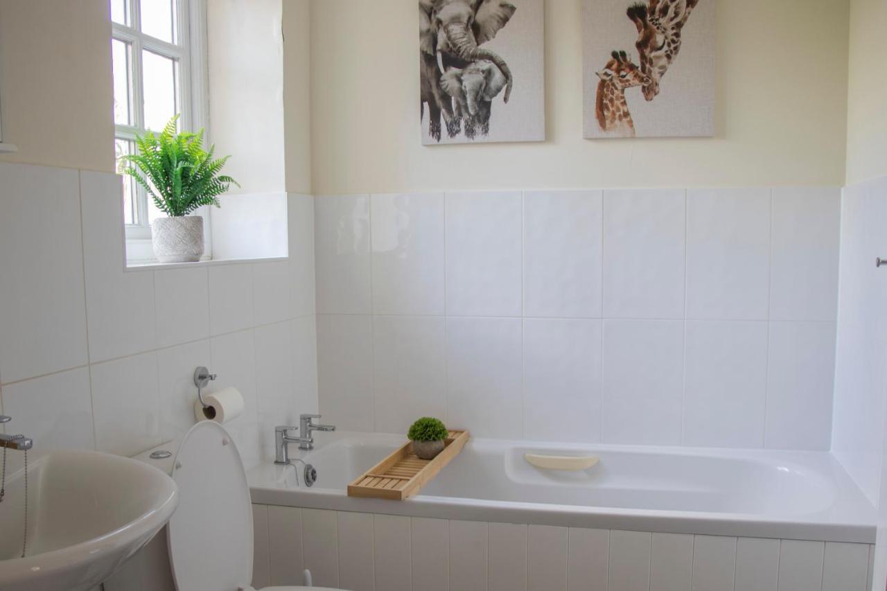 Lovely 3-Bedroom Apartment In Colchester Luaran gambar